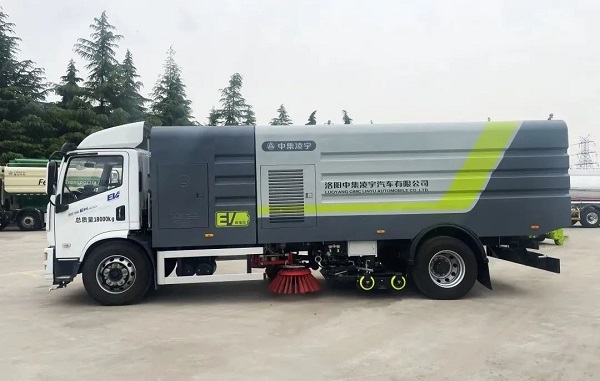 凌宇純電動(dòng)洗掃車的特點(diǎn)詳解！出色在哪？