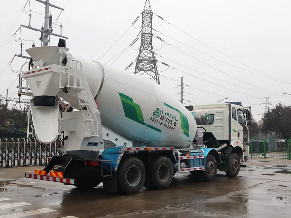 速來圍觀！解放＆凌宇攪拌車橫空出世