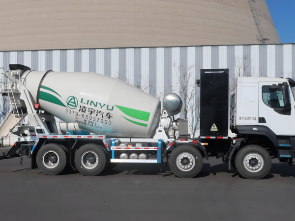 購(gòu)買水泥罐車為什么要選擇大廠家？