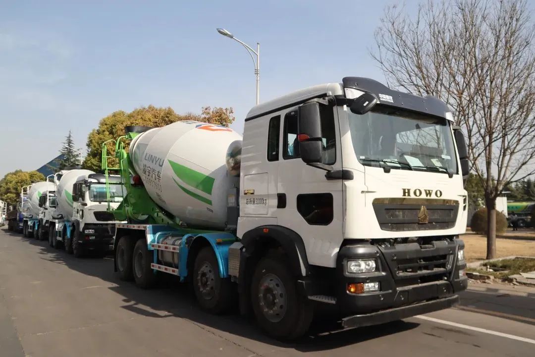 【重卡新聞】十月國內(nèi)重卡銷量公布！全年總銷量或?qū)⒍ǜ?8萬輛！