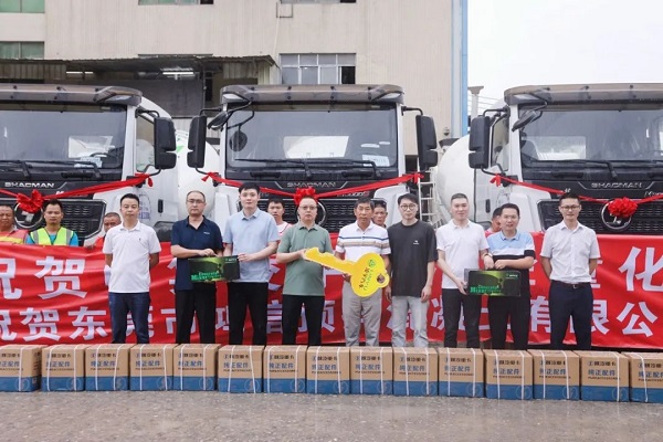 【發(fā)車新聞】陜汽&凌宇攪拌車交付客戶！